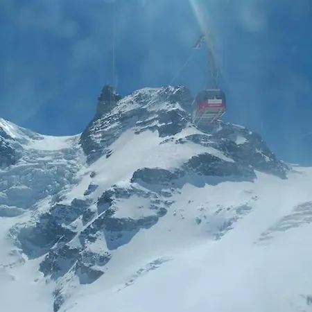 Ski In Ski Out Aan Piste Nr. 5 Uitzicht Matterhorn 別荘 *